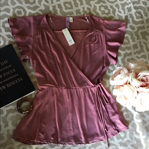 Top - Picture 2 of 3